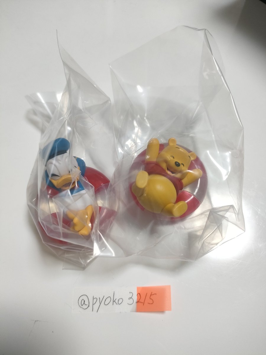 pyoko3215's tweet photo. ディズニーキャラクターぷかぷかフロート
ガチャ交換
【譲】プーさん  ドナルド×2(出先で1つのみのお写真🙂‍↕️)
【求】スティッチ
郵送での交換希望です。
お気軽にお声掛けください。

 #プーさんガチャ  #ディズニー
 #ガチャ https://t.co/LH91jGTV7a