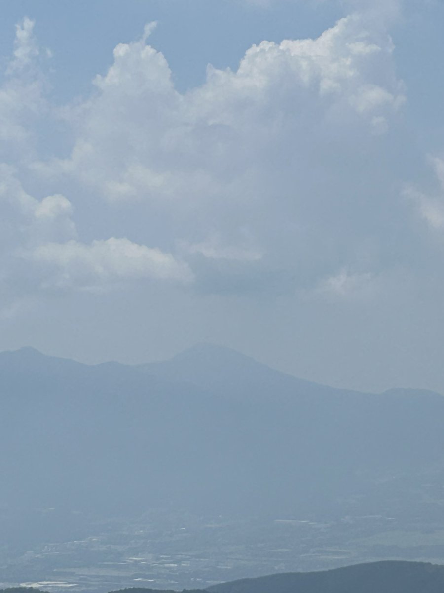 SORADIROU's tweet photo. 神奈川県に富士山を見に行ったことは
間違えだったようだ。 https://t.co/NoBTDQFzY2
