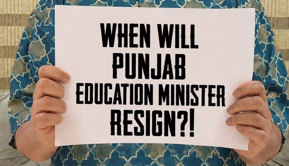 deystrix's tweet photo. @ArvindKejriwal This tilchatta no.1 from Tihar is the biggest danger for India. Hope we can save us all in time! https://t.co/9nFKf51OAU