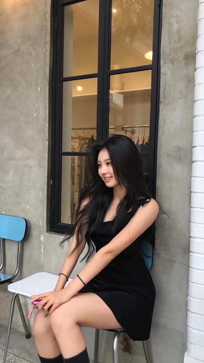 chorok7_'s tweet photo. 아아 초록이 지인짜 예쁘다 ........... https://t.co/ZKS4Av5yKr