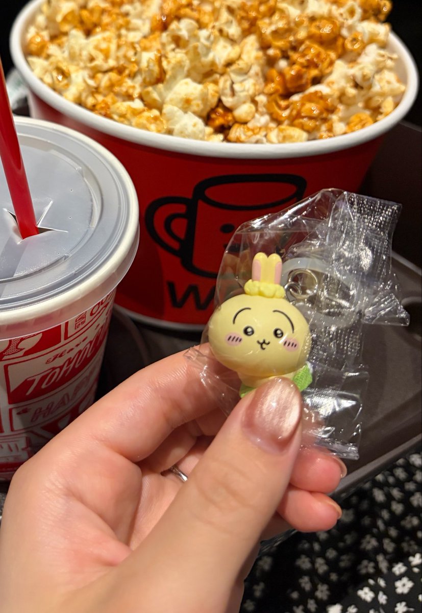 Naako0922's tweet photo. 【交換】
ちいかわ 映画 特典　チャームミニフィギュア

譲:うさぎ
求:ハチワレ

渋谷駅、五反田駅、大井町駅で手渡しできる方優先
お気軽にお声掛けください！

※決定後はDMでID入りの写真を提示いたします。 https://t.co/8469Vm1sAc