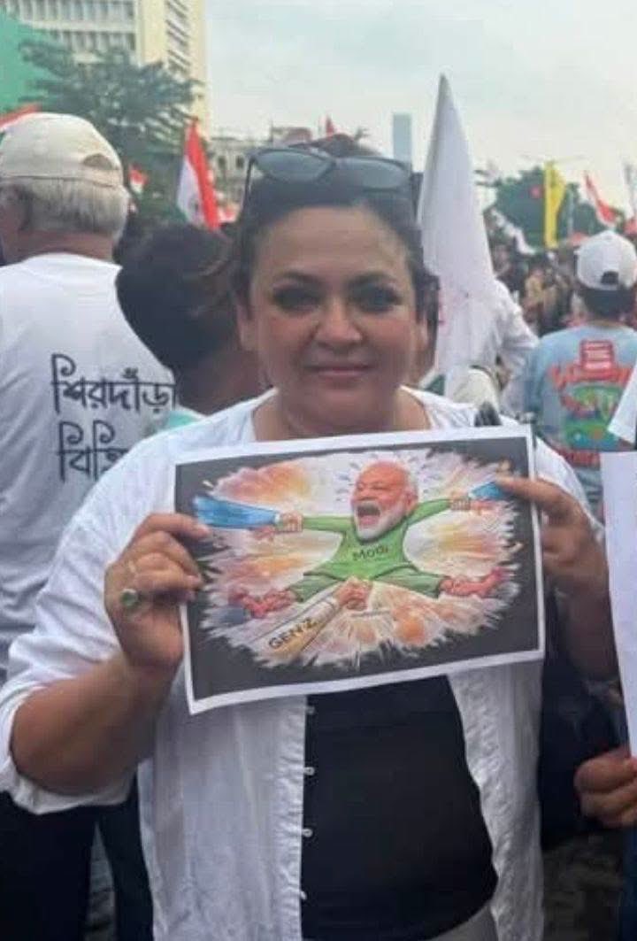 keyakahe's tweet photo. Leftist actress Sreelekha Mitra seems too happy to share this cheap caricature of the Hon'ble  PM.
Hope she would hold up this happy face and not play victim card when a case is filed against her https://t.co/8JsdB7Byho