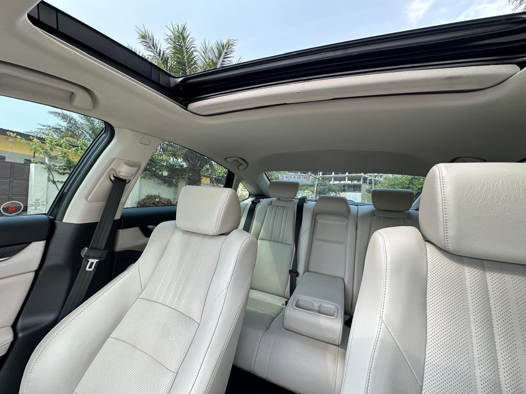 Kwesi_Agyei_'s tweet photo. 2018 Honda Accord touring
Full option 
300k cedis 
Cleared recently 
Ready to meet buyer https://t.co/oR72mtat8h