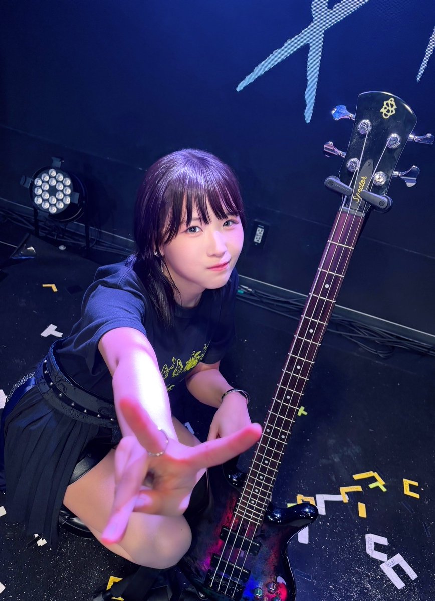 hiroseyuuki's tweet photo. 新体制初LIVE
Ready for Takeoff

ありがとうー❤️‍🔥
ベースの広瀬です！

どきどきだったけど楽しかった！

暑い中いっしょに熱くなってくれてありがとう✊

4人とみんなで強くなって大成功するぞ✊

アルバムもツアーもよろしくね💙
#Lonesome_Blue
#ロンブルフルアルバム発売 https://t.co/5SQha1mzXV