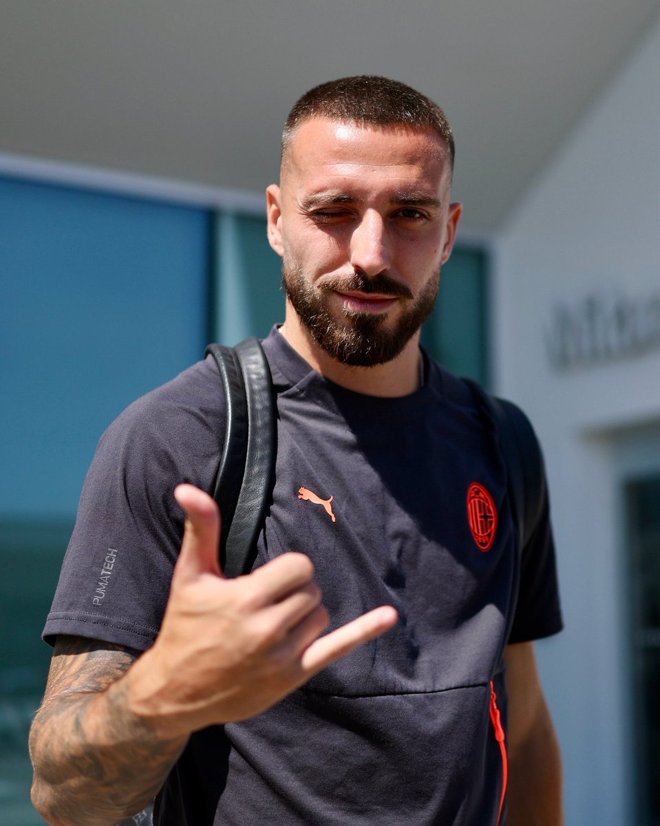 ac_milanworld1's tweet photo. 🚨 إصابة لـ ماريو جيلا.

غادر المدافع الإسباني ماريو جيلا أرضية الملعب بعد استبداله إثر تعرضه لإصابة عضلية، وسيخضع لفحوصات طبية لتحديد طبيعة الإصابة ومدة غيابه. https://t.co/9sr5tJqzNf