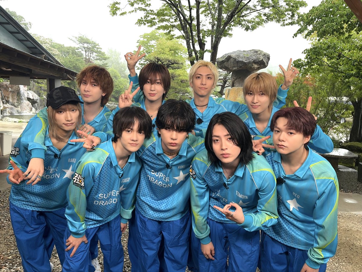 Supdra_staff's tweet photo. ／
『スパドラ★クエスト』
ありがとうございました🐉
＼

来週もお楽しみに💫

🔹 5分でわかる #スパドラ
https://t.co/vsHAEV8RnO

🔹 Official &amp; Member SNS
https://t.co/LSBqgHuEmf

@SupaQuestfuji
#スパクエ
#SUPERDRAGON https://t.co/fUD2soSw9l