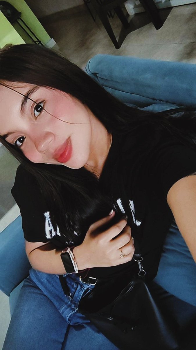 kem11_'s tweet photo. Porque yo haría lo que fuera niña tú no veeeee🖤 https://t.co/akNJqRbIin
