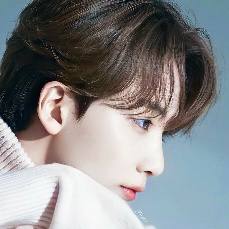 uu_oe0's tweet photo. 난 정하니 콧대가 너무 조음 
딱 이쁘게 내려가서 똥그랗게 마무리되는 이쁜 코잖아 https://t.co/n265Ghwojq