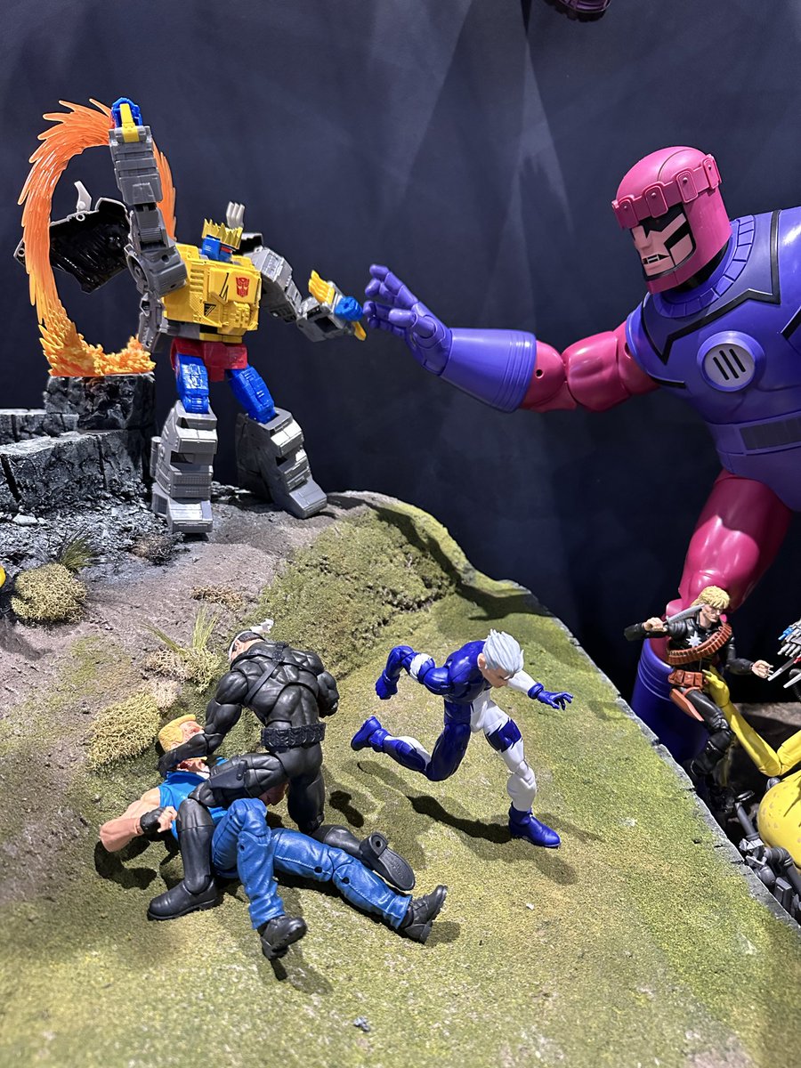 DanYunIsTrying's tweet photo. Welcome to the the Toy-verse https://t.co/IKMlft1rLX