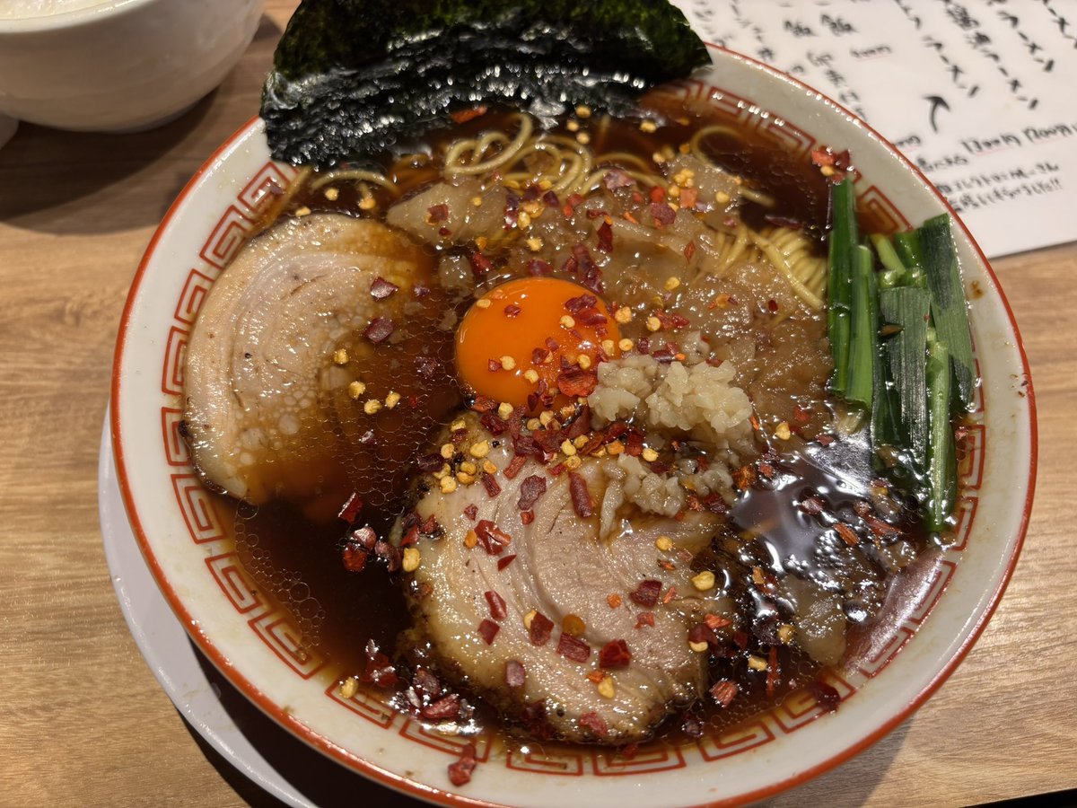 ken_kagi's tweet photo. 夜中に食うラーメンは犯罪的だぁ https://t.co/5XJDxRBks4