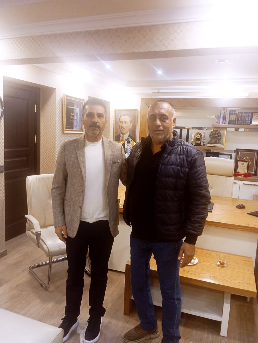 serkansezer06's tweet photo. Bu gün Kars Ardahan Iğdır serhatlılar Birliği federasyonu Başkanı Çetin Nazik   öncülüğünde yönetim kurulu üyeleri ile birlikte  Ak Parti Keçiören Başkan Yardımcı Hemşerimiz @Ercancag36  beyi ziyaret ettik, İlgi, Alaka ve Nezaketleri için teşekkür ederiz.@omerfarukislam https://t.co/45lpYVPjbc