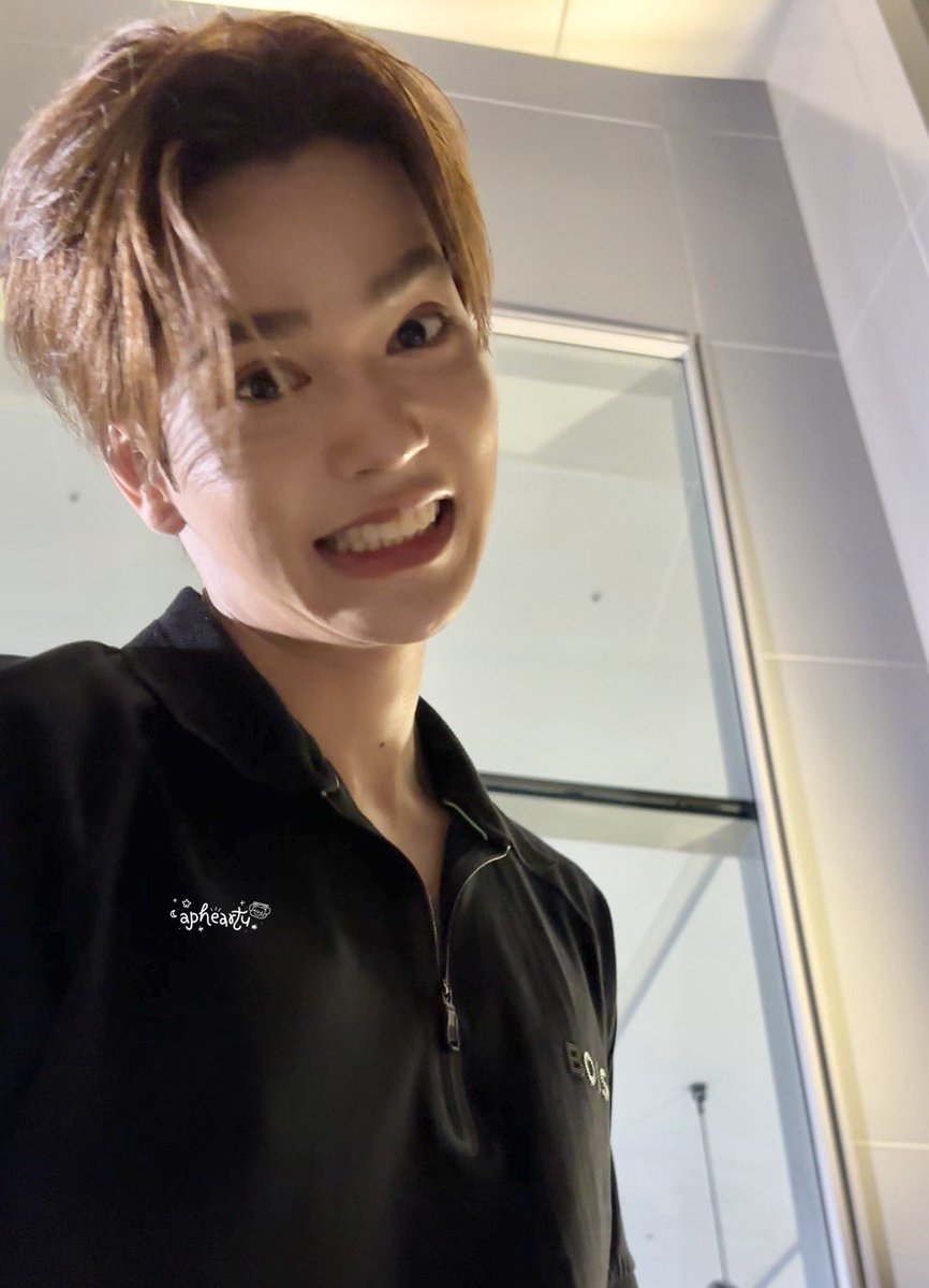 naarakmark's tweet photo. Daddy                                                                  Baby https://t.co/Un1LEI95Mw