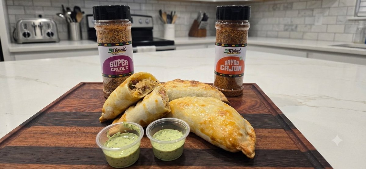 BrandonRoj29957's tweet photo. Been Mia from @The_BakeryHQ live streams! Been working on my Empanada buisness! Hope to catch @wassup61edt and @brent_e_trader this week! Account been sleeping shedding lbs unfortunately.  #Bakery https://t.co/nxQRmw7tFx