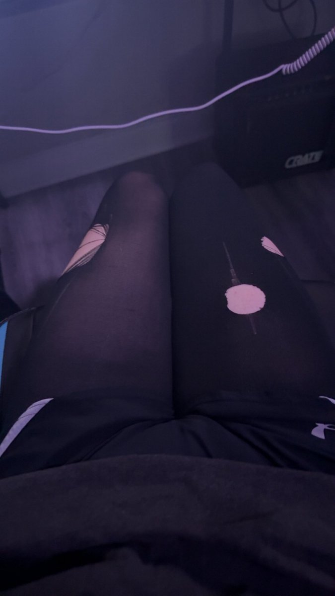 Mwa_Chu's tweet photo. Da Squishies!!! #femboy #thighs https://t.co/txl7SE1fYT