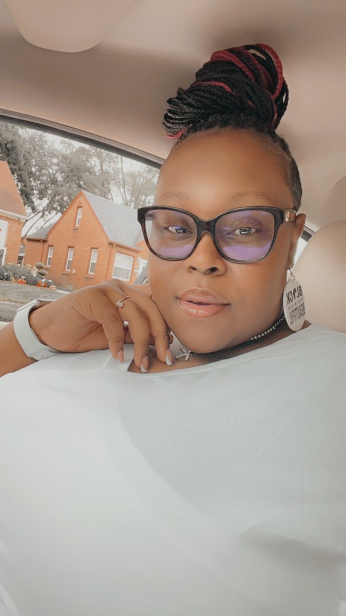 ♓️ Yvonne the Pisces ♓️ tweet media