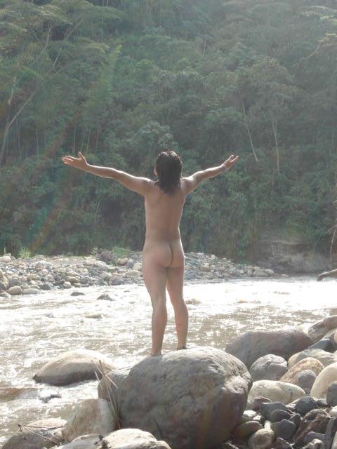 DavAlejo2's tweet photo. ...¿O será que me voy a pelar nalga al río? https://t.co/QMCv47t3kB