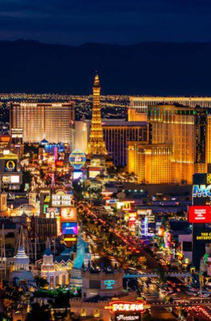 return_of10845's tweet photo. 🚨Scream 8 Rumor🚨

London is the goal but if plans were to fall through due to budgeting or scheduling conflicts Ghostface is hitting the bright lights of Las Vegas

Would you rather see Ghostface face off Sydney in London or Las Vegas? https://t.co/tc1PY4w8g6