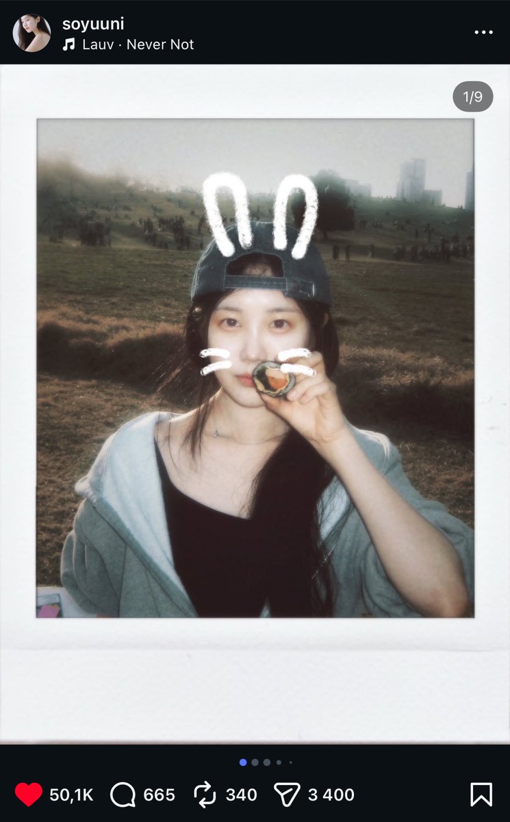 wintereuphoria_'s tweet photo. pretty sure Seowon Soyoon are dating

same polaroid camera and Seowon usually takes high quality photos but you can see he has some with an older iphone which Soyoon usually uses 👀 #heartsignal5 #heartsignal #seowon #soyoon https://t.co/OxtEQ2ip0U