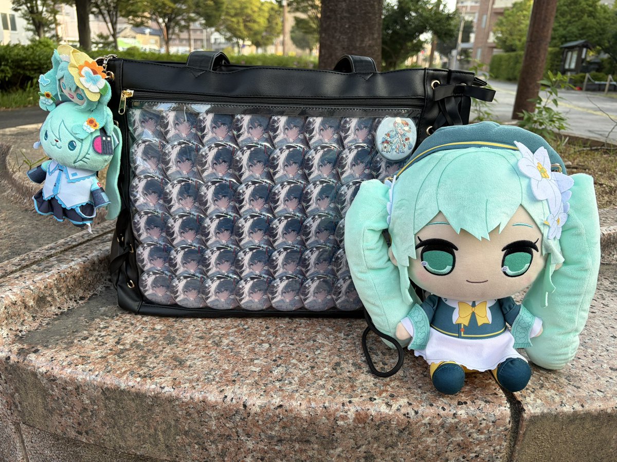 boriOSHIBORI's tweet photo. セカシン東京はマジミラで持って行ったのと瑞希のzozoエピカの2面持ってく予定
#プロセカ #セカシン https://t.co/RZUtyQvf50
