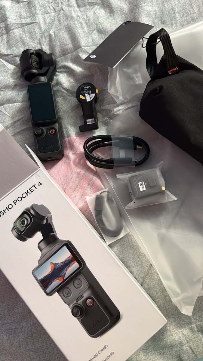 ehdgaf's tweet photo. I got my OSMO Pocket 4 https://t.co/zWHoHd63VX