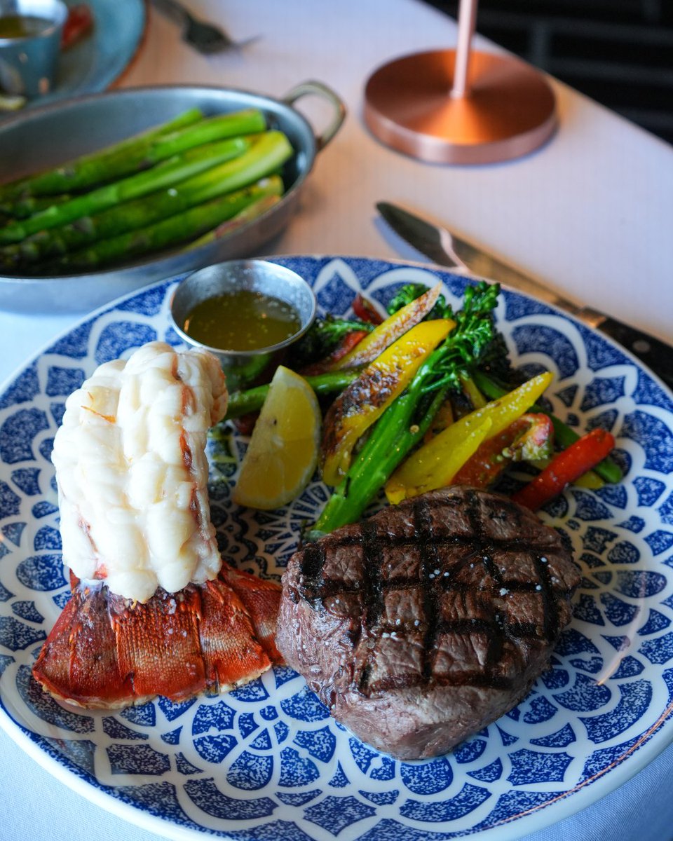ChartHouseRest's tweet photo. Good evening, and welcome to the Chart House forecast. ☀️ This weekend brings premium cuts, fresh seafood, and a strong chance of ordering Surf &amp; Turf. https://t.co/OqJkR9lAWm