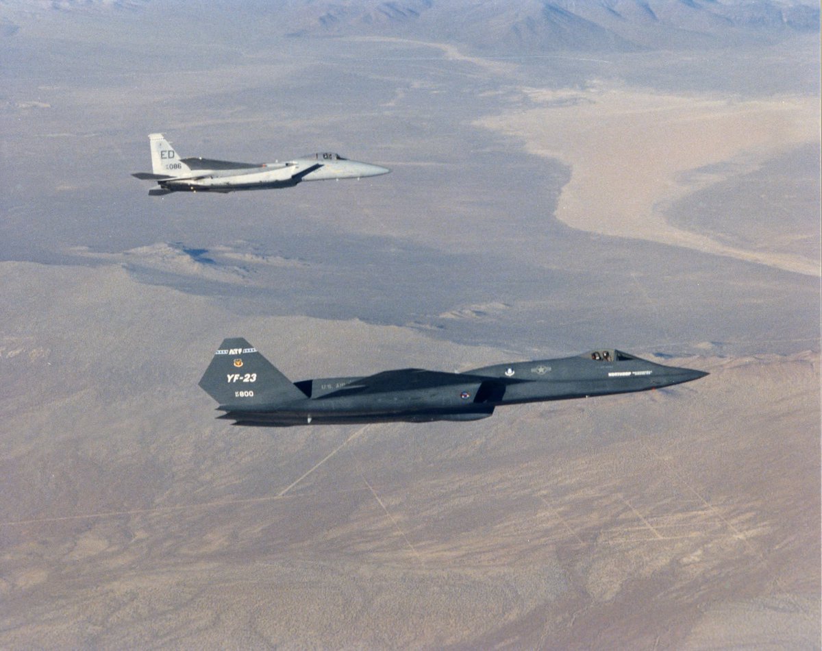 _yf23_'s tweet photo. YF-23 
pic thread https://t.co/vRXpS6rKth
