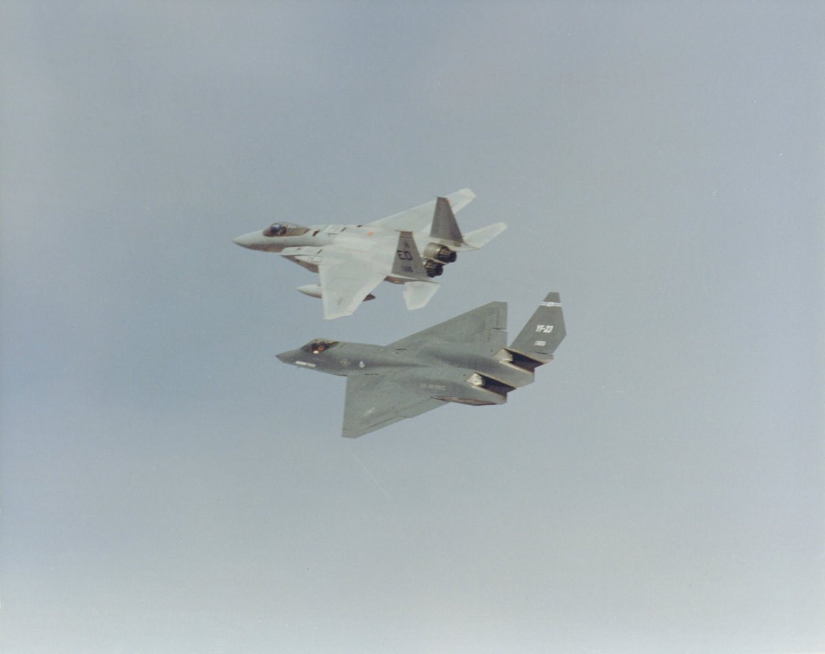_yf23_'s tweet photo. YF-23 
pic thread https://t.co/vRXpS6rKth