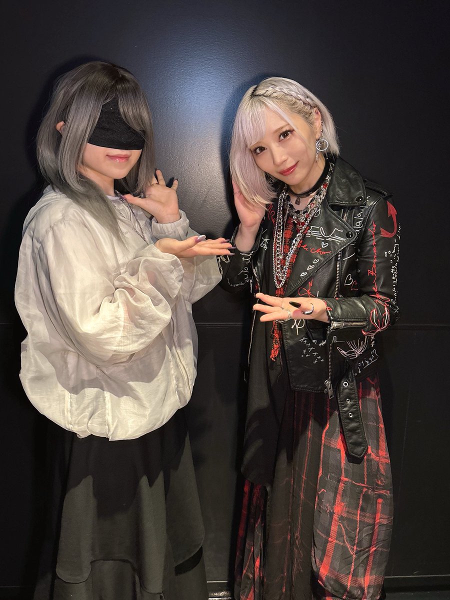 xoxleoxox's tweet photo. 【ReoNa Live Tour 2026 “De:TOUR -動脈-】
@ Zepp Haneda

SERRAさんがお歌受け取りに来てくださいました…💐
お話ししている姿もお声も佇まいも可憐。。
ぜひいつかご一緒できますように。

ありがとうございました…！
#DeTOUR動脈 https://t.co/rWQfYapeZR