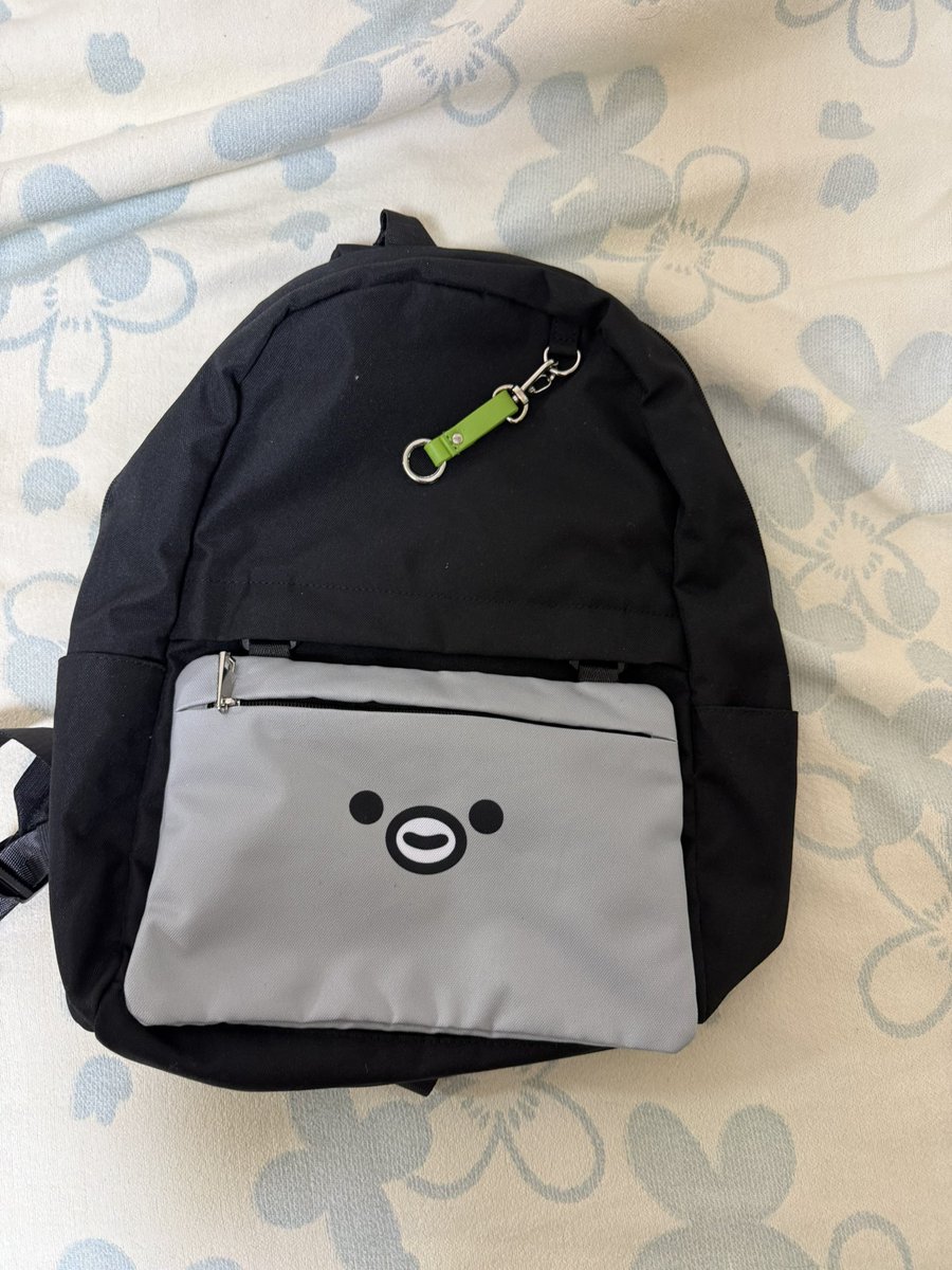 mkn28_5's tweet photo. こんなカバンを買ってみた
ちびすけの顔の部分は取り外せて紐を付けたら小さい肩掛けカバンにできるらしい⁉️ https://t.co/FweqNT4cQj