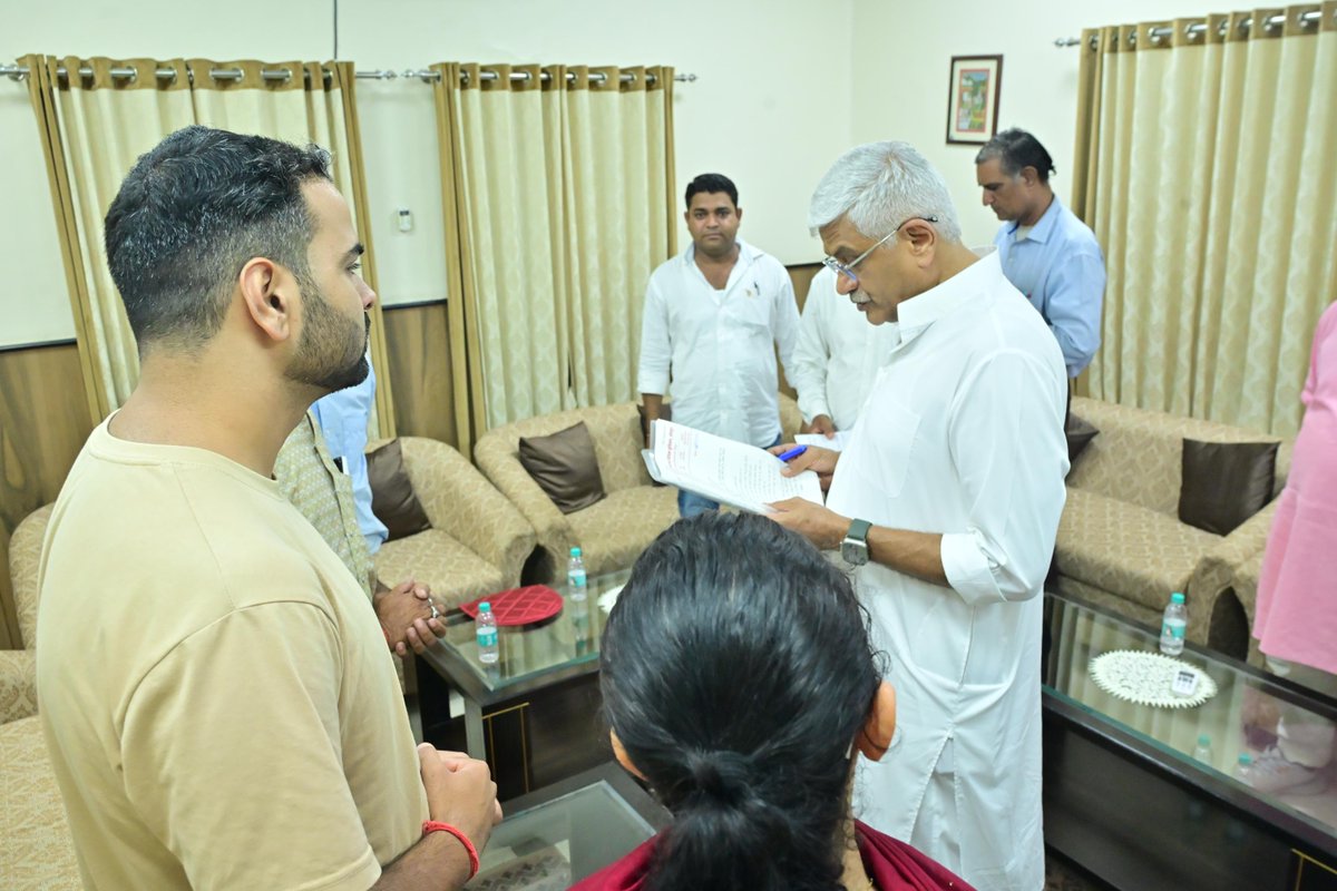 Gajendra Singh Shekhawat tweet media