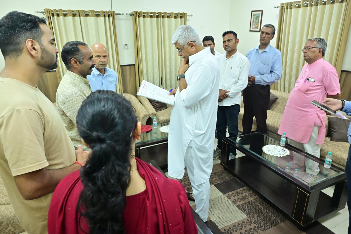 Gajendra Singh Shekhawat tweet media