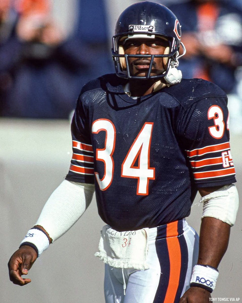 Heidiaca's tweet photo. Happy Heavenly Birthday G.O.A.T. https://t.co/c1iaNjRLkn