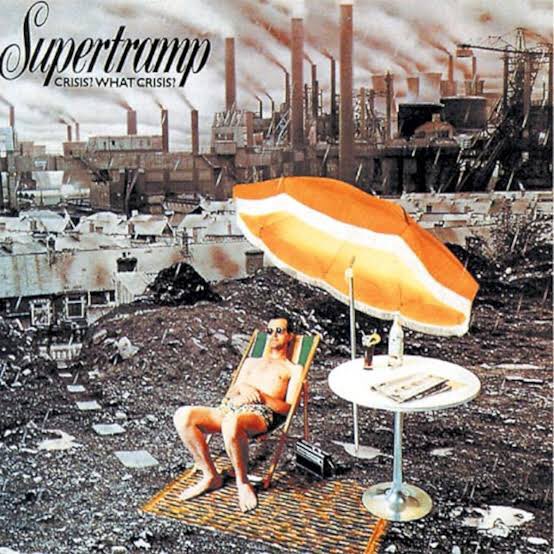 mikemuddy's tweet photo. El fotomontaje de Paul Wakefield para la portada del disco de Supertramp 'Crisis? What Crisis?' anticipó hace medio siglo la idea de Maximilien Lamy, de la agencia AFP. Un hilo invisible une ambas ironías, aquella por la crisis del petróleo; esta, por el desastre medioambiental. https://t.co/I7JHxhV08f