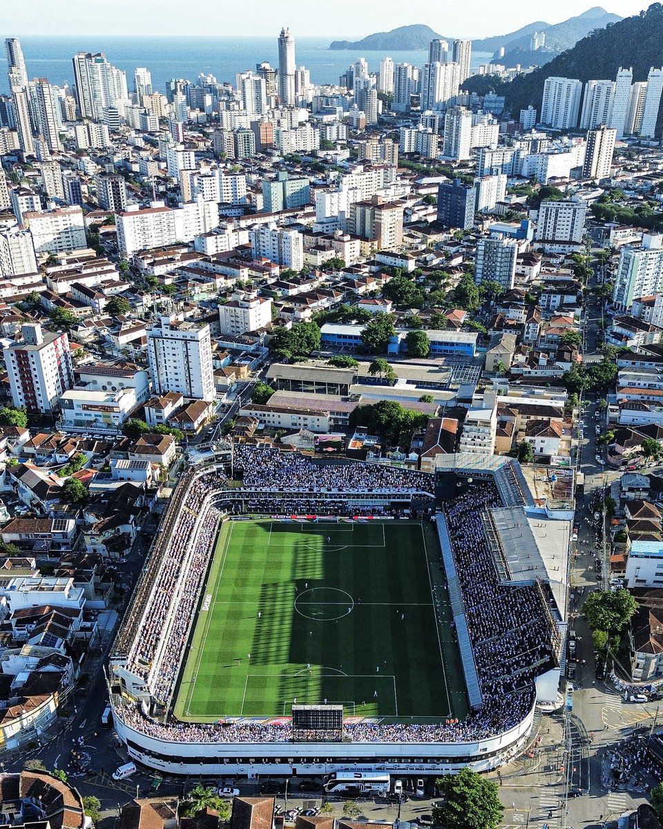 MarvtRezk's tweet photo. الليله يا عمده 😂🏟️
الليله يا ناى 🏃⚽🥅🔥 https://t.co/9oPF443Z3L