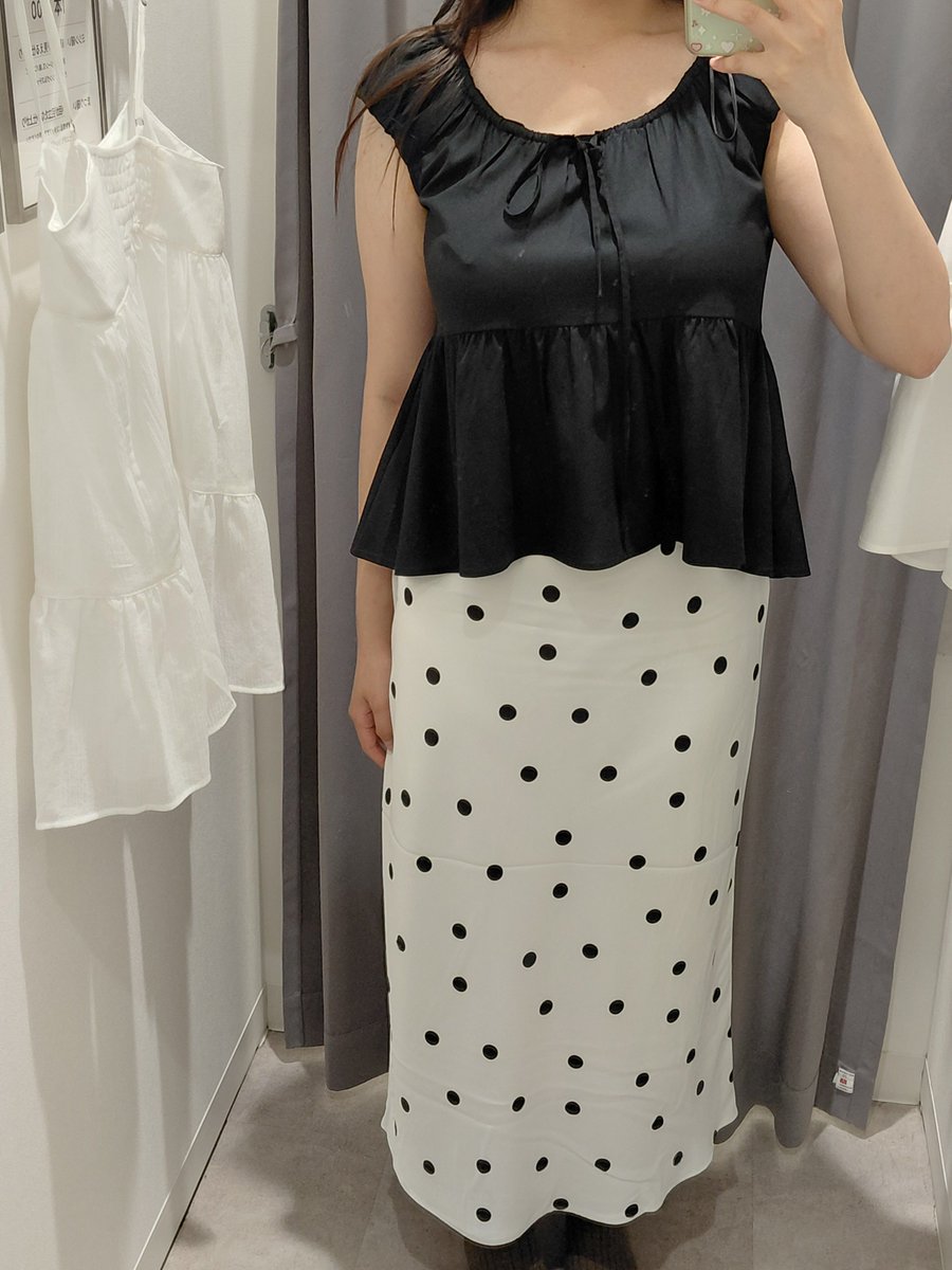 titiphocil's tweet photo. ini aku coba pake supaya ad gambaran!!

rok polkadotnya juga dijuall tp ga kefotoo 280k ya kalo mauu https://t.co/O7oWZTe7Nb