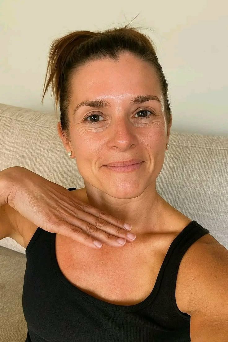 Danica_patrickr's tweet photo. Hello it’s me Danica Patrick one of your favorite please it cost $0.00 to say hello to me. At least that can make me happy and make my day better 😊🌹 https://t.co/wn3DVIeUf5