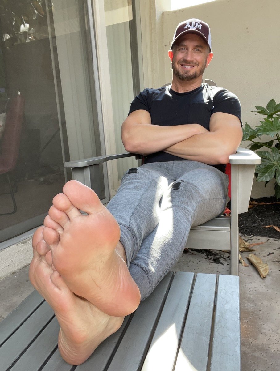 CaptainSoleo's tweet photo. Another contribution to my tickle fanatics and soles lovers everywhere ☺️ https://t.co/yIzXdH3b5P
