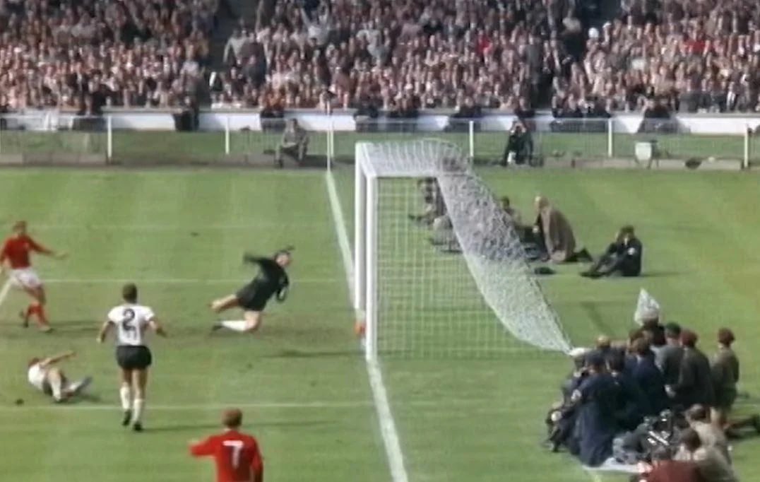 fcbmessiaddict's tweet photo. Every day, I wake up with my mentions from English fans crying saying that everything Argentina won was by cheating.

England fans talking about “cheated” is comedy. The only World Cup they ever won is still remembered for the infamous ghost goal in 1966. 

Since then? Argentina have won three World Cups, while England have spent nearly 60 years watching everyone else lift the trophy. 🤣