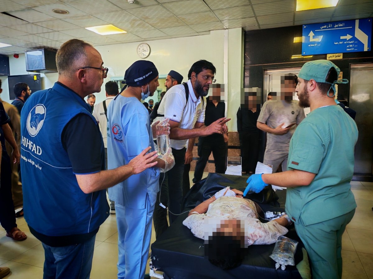 hihfad_ar's tweet photo. استجابة طبية طارئة من حملة "أمل جديد... لحياة أفضل" لإنقاذ المصابين في حادث تدمر–السخنة. #أمل_جديد_لحياة_أفضل #أياد_تداوي_وقلوب_تبني_الأمل #يدا_بيد_للإغاثة_والتنمية #DoctorsOfArRahman #حمص https://t.co/lQAwf18KJa