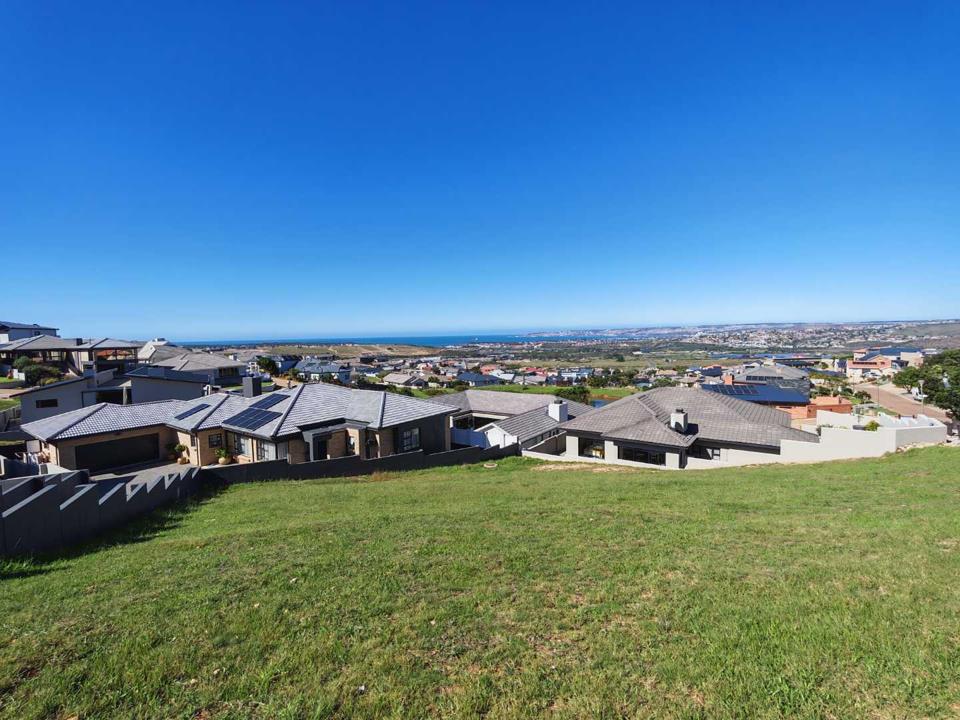 FGrasmuis's tweet photo. 737m² stand in Monte Christo Eco Estate, Hartenbos. Secure, scenic, and ready for your dream home. R 2 000 000. Enquire now.

#33aBlueCrane #MonteChristoProperty https://t.co/BqhpVoZWtu