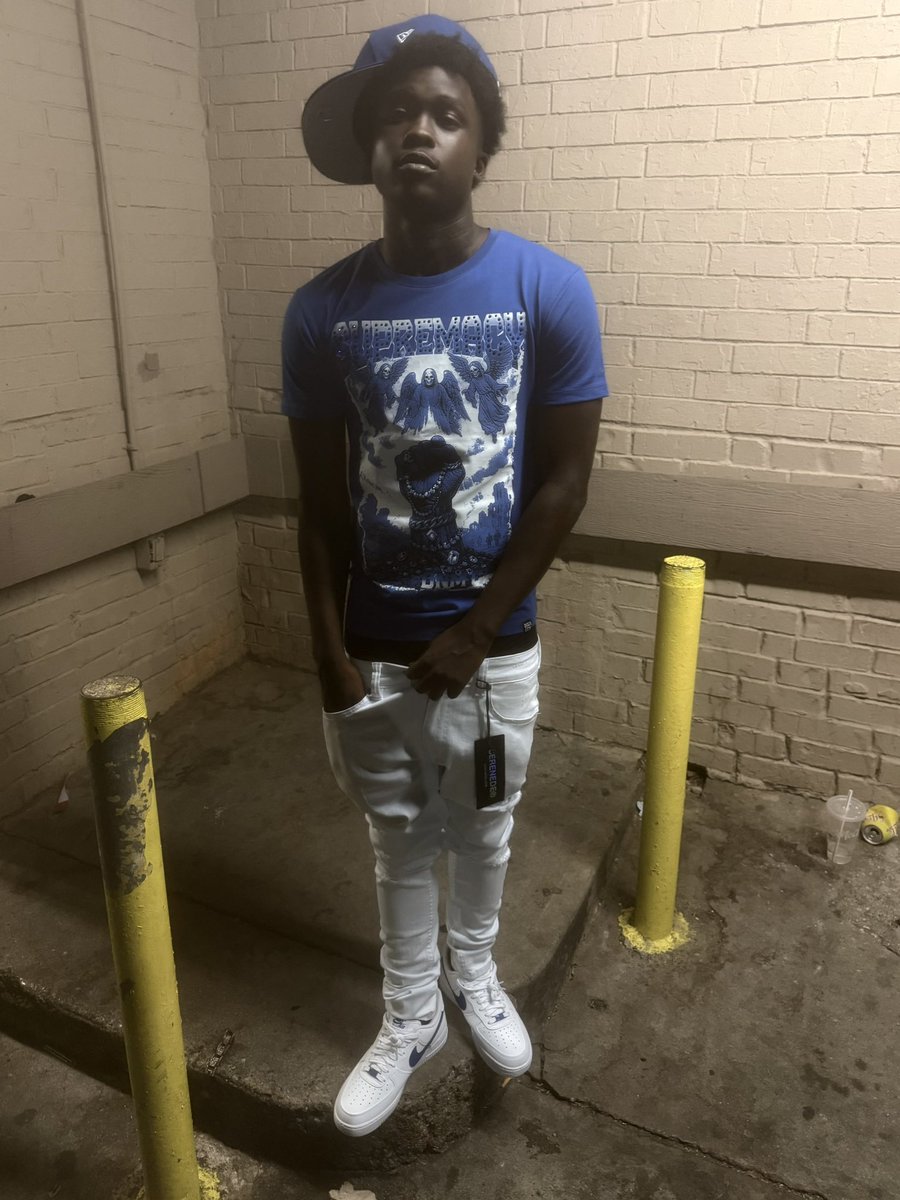 SluttyTec's tweet photo. See the opps on Facebook (🅿️ussy)never see 'em in the bank (I don't💥 see)
‼️Auntie call me with a script and then she pulled up with a pint🖐🏿 (She pulled up) #dallas #dtx #dfw #42ce https://t.co/DUuaDvpZzz