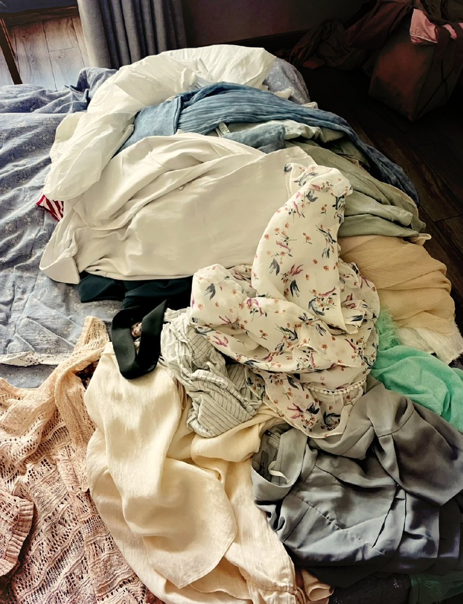 FannieEbar0kso's tweet photo. Sorting out my closet oldies today – these vintage tees u0026 books are looking for new homes! Anyone interested in a little nostalgia with zero waste https://t.co/2yQWvke1y3