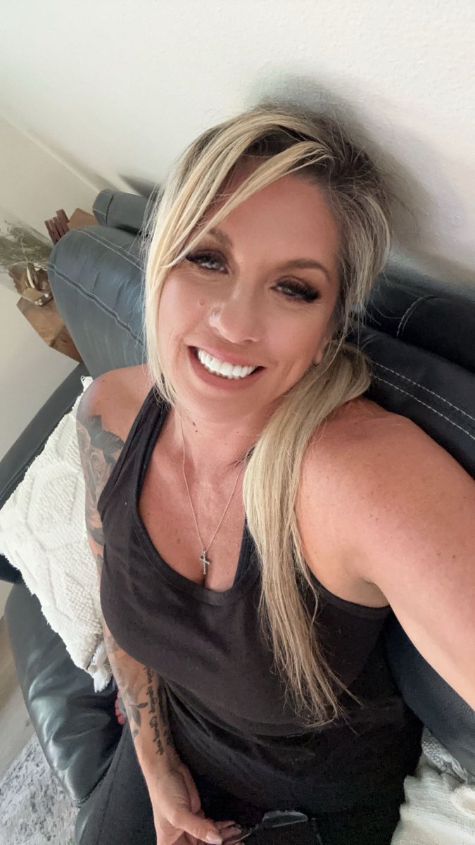 Renee tweet media
