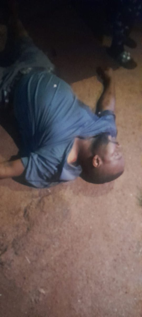 Odunayo2612's tweet photo. SAD NEWS!!🥹😭

Yomi David Akanji, a member of Accord in Osun was killed last night (Friday), around 10pm at Olude area in Osogbo while going home. He was shot inside his car while trying to escape. https://t.co/aESlQSI11j