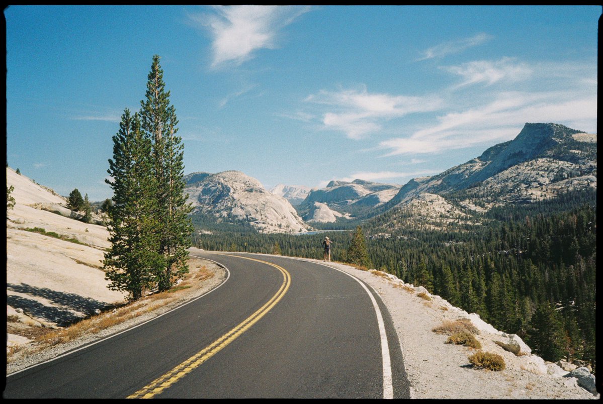 michaelboegl's tweet photo. Yosemite on 35mm film 🎞️ https://t.co/EUxTrvRwDU