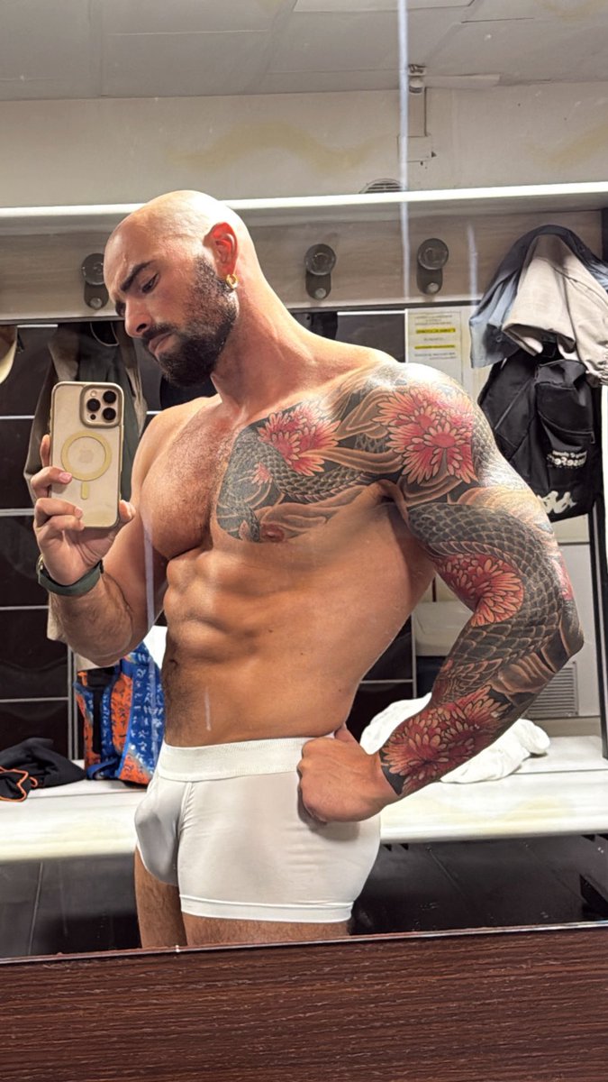hardlover6__'s tweet photo. Post work out 🥵 https://t.co/Pm7kBTvZ62