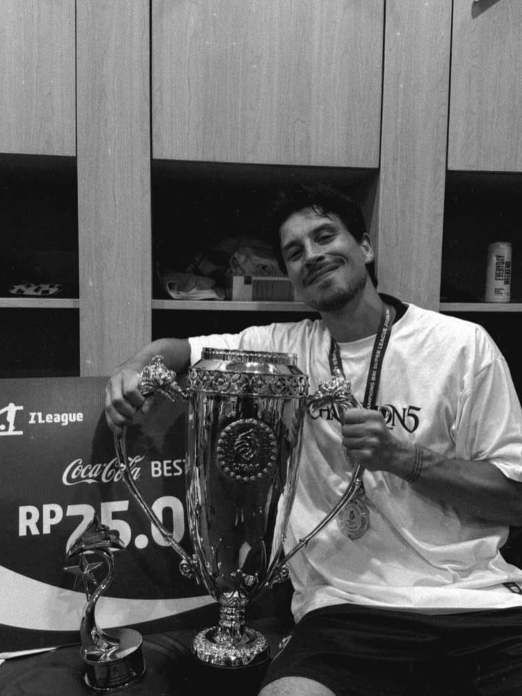 erseee_'s tweet photo. Baru first pre-season game udah mulai kebayang ceiling-nya 😂

Padahal yaa belum final form: Saddil, Etam, Ragnar, Sandy Walsh, Eliano, Klok, Thom Haye + Peralta juga belum 

Masih early days, tapi kalau semua puzzle udah lengkap yah good luck buat tim lain 🙏 https://t.co/Vhopr84tyM