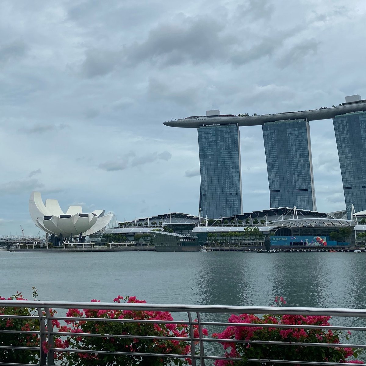 pooemspark's tweet photo. wish i was still in the SG today 💔 https://t.co/UXg59Ozwvt