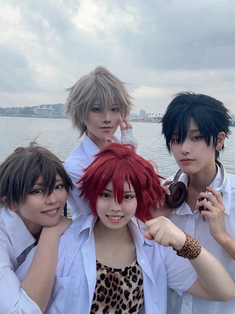 fumi_61163's tweet photo. 昨日は4人でいましたー！！！
写真も撮ってもらえたし、みんなで楽しくワイワイできたとても楽しかった！

 #こすぶる 
 #えのこす 
#江ノ島コスプレ祭 https://t.co/Uxj7vpU5O6