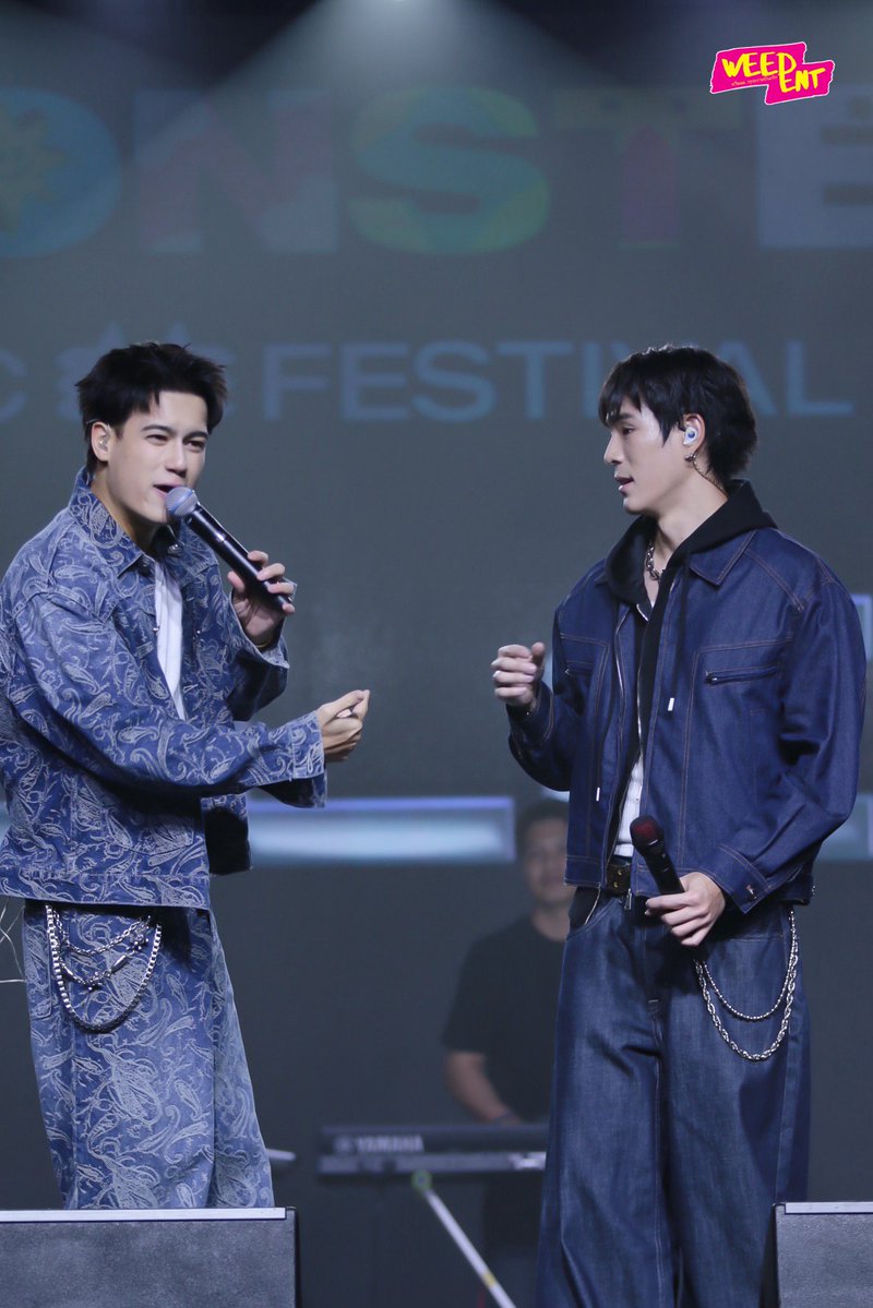 WEED_ENT's tweet photo. ความสนุกแบบดับเบิ้ล " ไอซ์ - เจเจ " ร่วมสร้างความสนุกในงาน "Monster Music Festival 2026" เทศกาลดนตรีที่ใหญ่ที่สุดใจกลาง กรุงเทพฯ

#JAYLERR #Icepariss
#MonsterMusicFestival2026xJAYLERR 
#MonsterMusicFestival2026_D1 #FELIZZ
#เทศกาลดนตรีที่ใหญ่ที่สุดใจกลางกรุงเทพ
#GFest #GMMShow https://t.co/ofugQqPxb3